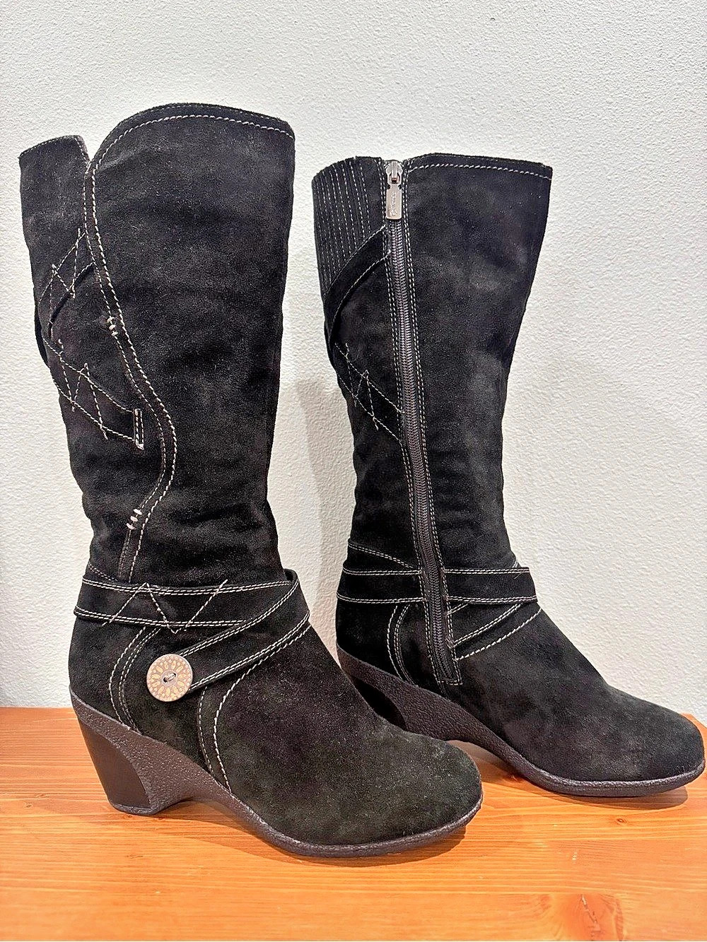 Blondo Aqua Protect Wedge Boots in Black Suede 9M